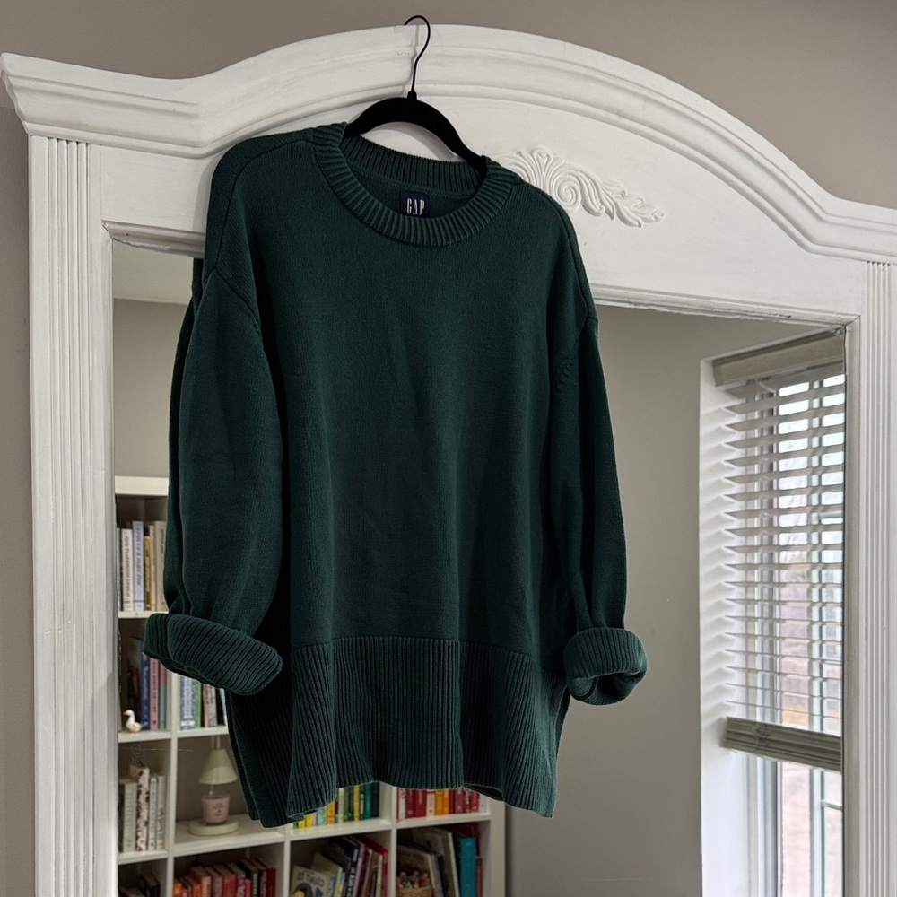 GAP Men's Deep Green Crewneck Sweater - Picture 4 of 4